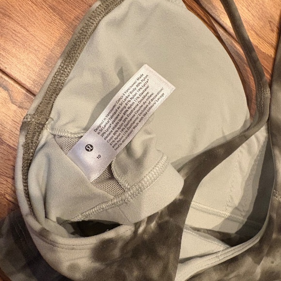 lululemon like new align cropped cami tank top size 10 like new with pads - Picture 3 of 3